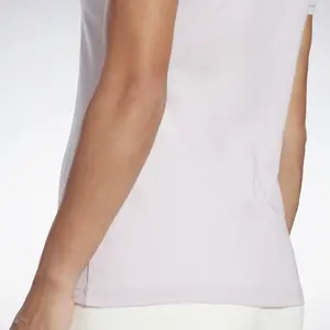 Women's T-shirt Reebok Training Essentials Graphic image-4