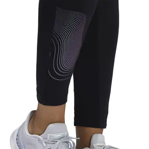 Legging para mujeres adidas Holiday Graphic image-6