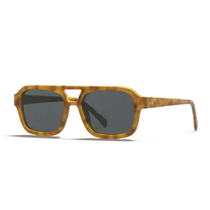 hk-013-02-un-lunettes-de-soleil-hanukeii-curazao-tortoise-black-tu