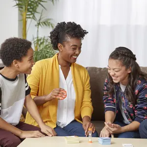 Board games s against parents Hasbro France Taboo image-2