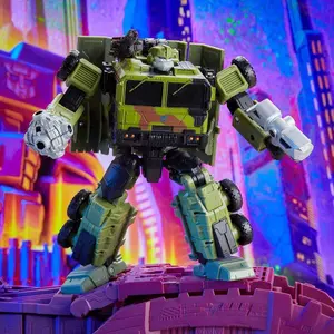 Collectible figurine Hasbro Transformers Generations Legacy Wreck 'N Rule Collection Prime Universe Bulkhead image-2