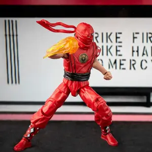 Collectible figurine Hasbro Power Rangers x Cobra Kai Lightning Collection Morphed Miguel Diaz Red Eagle Ranger image-2