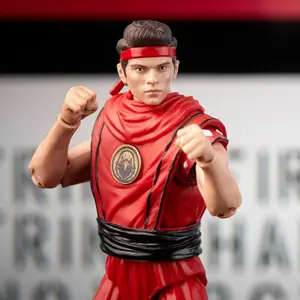 Collectible figurine Hasbro Power Rangers x Cobra Kai Lightning Collection Morphed Miguel Diaz Red Eagle Ranger image-4