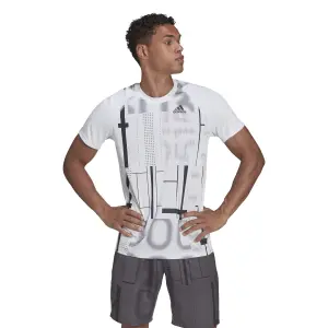 Camiseta adidas Club Graphic image-1
