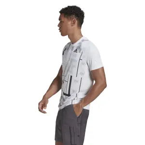Camiseta adidas Club Graphic image-5