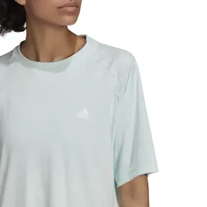 T-shirt för kvinnor adidas Designed To Move Studio Boyfriend image-4