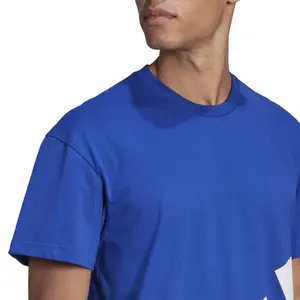 Camiseta adidas Essentials Giant Logo image-6