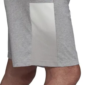 Pantalones cortos ligeros de vellón teñido adidas Essentials Summer Pack image-5