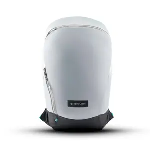 50313-wandertasche-heimplanet-motion-arc-hellgrau-20-l