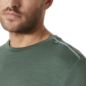49364-390-thermal-shirt-helly-hansen-lifa-midweight-crew-jungle-green
