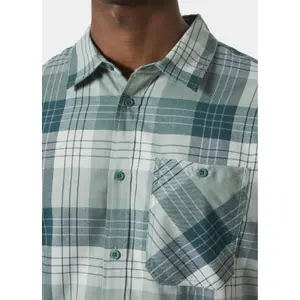 product/h/e/helly-hansen_63290-453_dark-creek-cascade-plaid_6.jpg