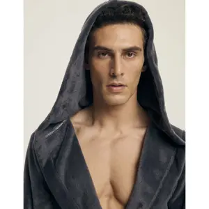 Bathrobe Henderson Vocal image-6