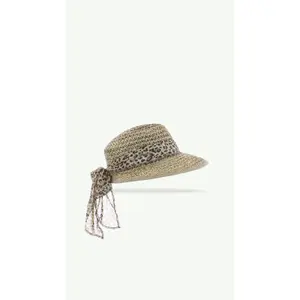 Woman hat Herman Belgium Amazone image-3