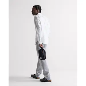 Travel kit Herschel Chapter image-1