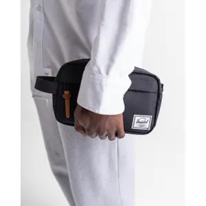 Travel kit Herschel Chapter image-4