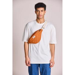 Quilted banana bag Hindbag Olivia image-1