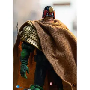 Collectible figurine Hiya Toys 2000 AD 1/18 Exquisite Judge Dredd Cursed Earth Judge Dredd Mini image-4