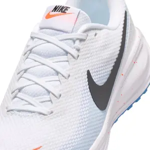 Buty do biegania Nike Revolution 8 image-3