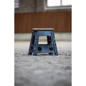 Folding Stool with Doormat HKM image-2