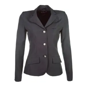Contest jacket girl HKM Marburg image-0