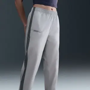 Pantaloni impermeabili donna FC Barcelona Essential 2024/25 image-3