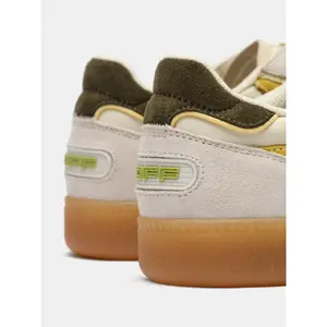 Trainers Hoff Park image-5