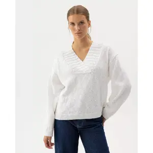 Women's V-neck sweater Holebrook Juni image-1
