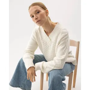 Women's V-neck sweater Holebrook Ilse image-3
