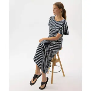 Kvinde trapezkjole Holebrook Ellen Capsleeve image-3