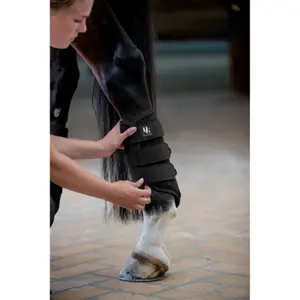 Ghette da cavallo chiusi HorseGuard Timothy image-2