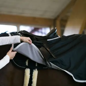 Fleece-lined horse rugs Horze Protrek image-3