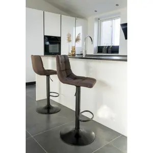 Microfiber bar chair with black legs House Nordic Middelfart image-4