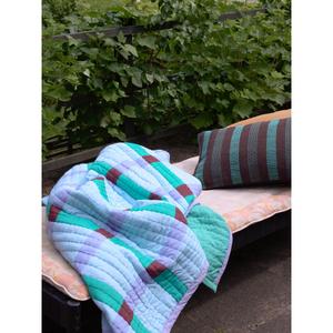 Plaid Hubsch Interior Tento image-2