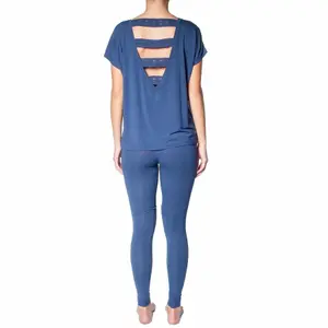 Women's T-shirt Huit Jeanne image-1