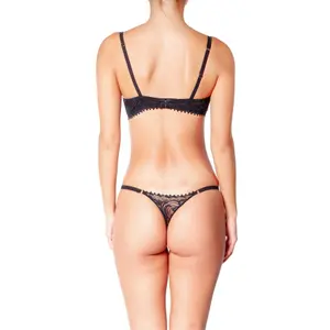 String femme Huit Nuit Folles image-0