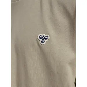 Camiseta infantil Hummel Bee Loose image-0