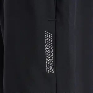 Pantalón corto Hummel TE Base image-3