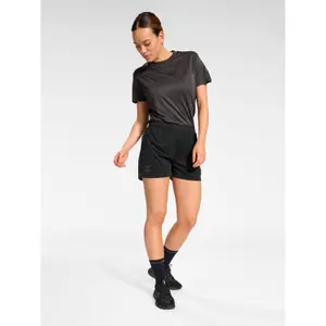 Pantalón corto mujer Hummel Active PL image-2