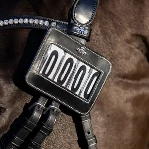 Uchwyt na numer rejestracyjny HV Polo Legacy image-1