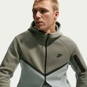 Jacket zipped Nike Tech image-2