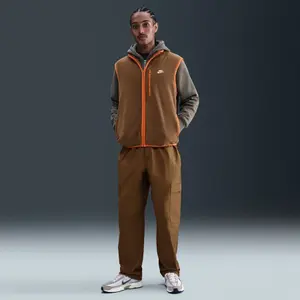 Weste Nike Club image-0