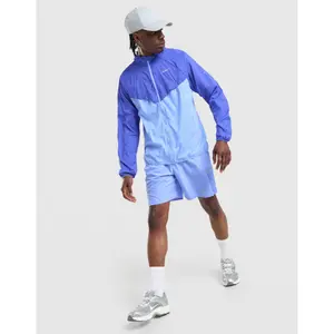 Chaqueta de chándal Nike Stride image-1