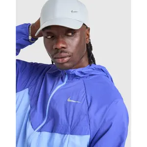 Chaqueta de chándal Nike Stride image-4