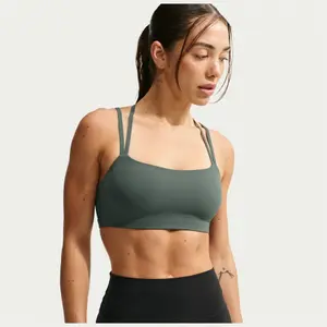 Leicht gepolsterter Trägersupport BH für Damen Nike Zenvy Strappy image-2