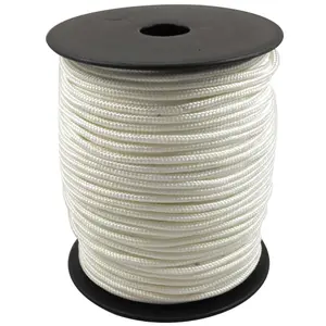 Polyester thread on spool Icare Distribution image-0