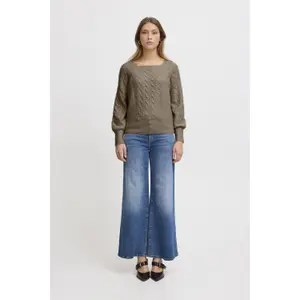 Saltador feminino Ichi IHLiyanna image-1