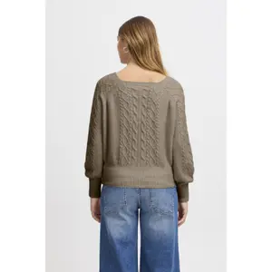 Saltador feminino Ichi IHLiyanna image-4