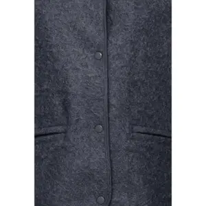 Sleeveless jacket for women Ichi Ember image-2