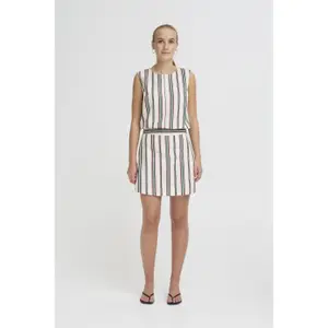 Women's shorts Ichi IHLEANNA image-3