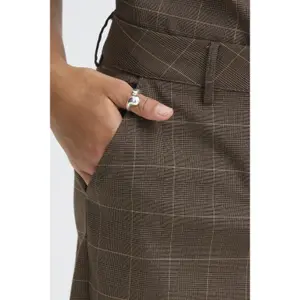 Women's shorts Ichi Nilla image-5